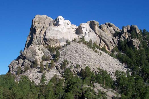 Национальный Меморил Маунт-Рашмор - одна из самых известных достопримечательностей США (Mount Rushmore National Park, USA)