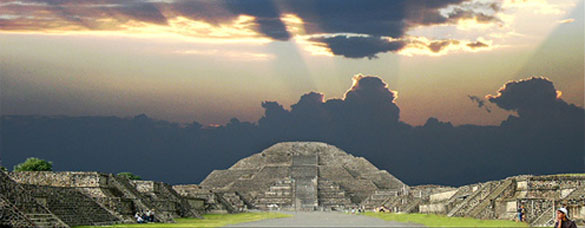  (Teotihuacan) -    ,  ,      ,    8  -  300  900 ,  -    50   -   .   :   (          64,5 ),  ,  ,      ,   ,              ,      .