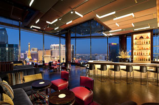 Отель 'Mandarin Oriental Las Vegas' (Мандарин Ориенталь Лас-Вегас) 5*+, штат Невада, США. Бар 'Mandarin Bar'.