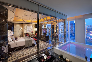 Отель 'Mandarin Oriental Las Vegas' (Мандарин Ориенталь Лас-Вегас) 5*+, штат Невада, США. Ванна в номере категории Suite.