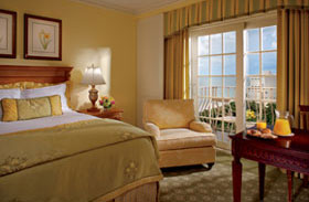  'Ritz-Carlton Naples Beach Resort' (    ) 5*+, ,  , .  Coastal View Room      .