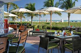  'The Ritz-Carlton South Beach',  'DiLido Beach Club'   . ,  , .