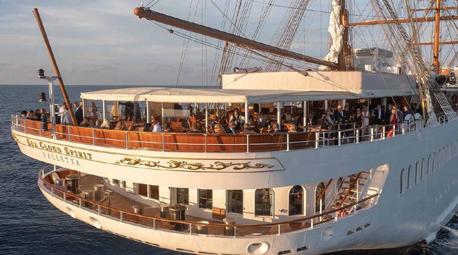    Sea Cloud Spirit. Sea Cloud Spirit Lido deck